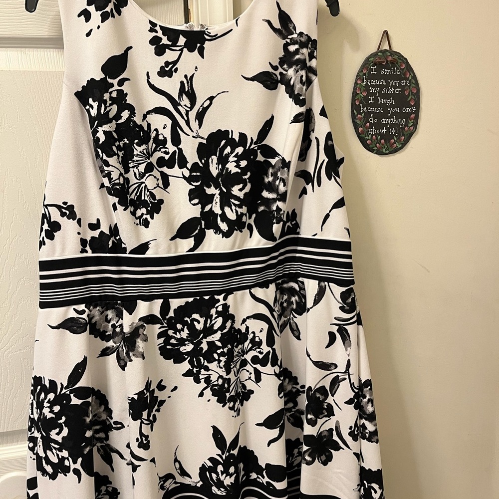Size 18 Lane Bryant. Black and white dress.  Wore one time so basically new.